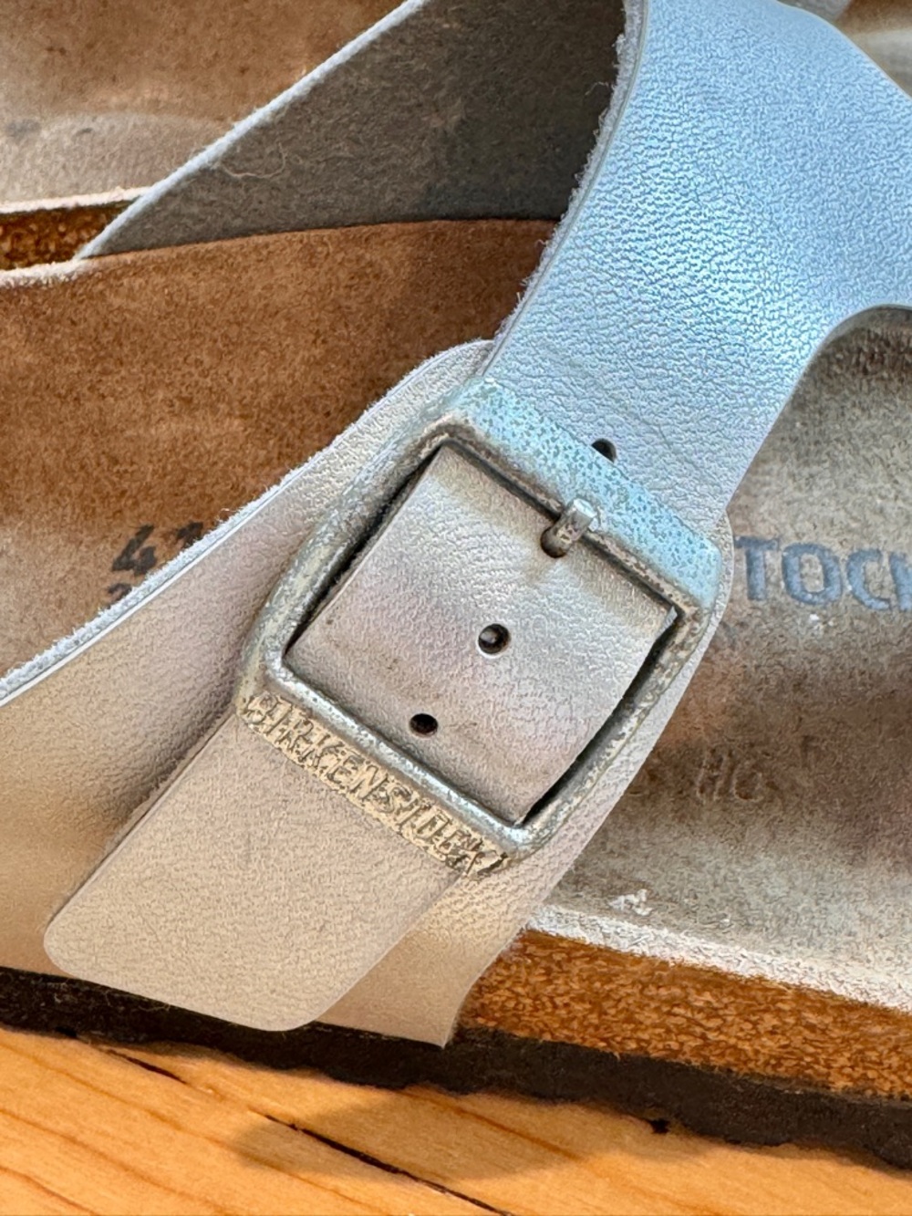 Birkenstock Gizeh Sandals Silver Single Strap Cork Footbed Women 10 EU 41 Narrow - Picture 10 of 13
